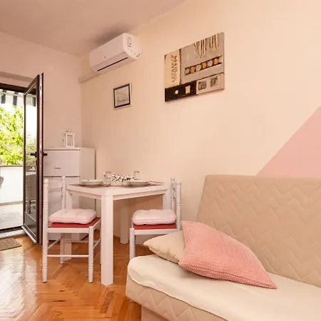 Apartment Sama Vrbnik (Primorje-Gorski Kotar)