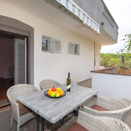 Sama Apartment Vrbnik (Primorje-Gorski Kotar)